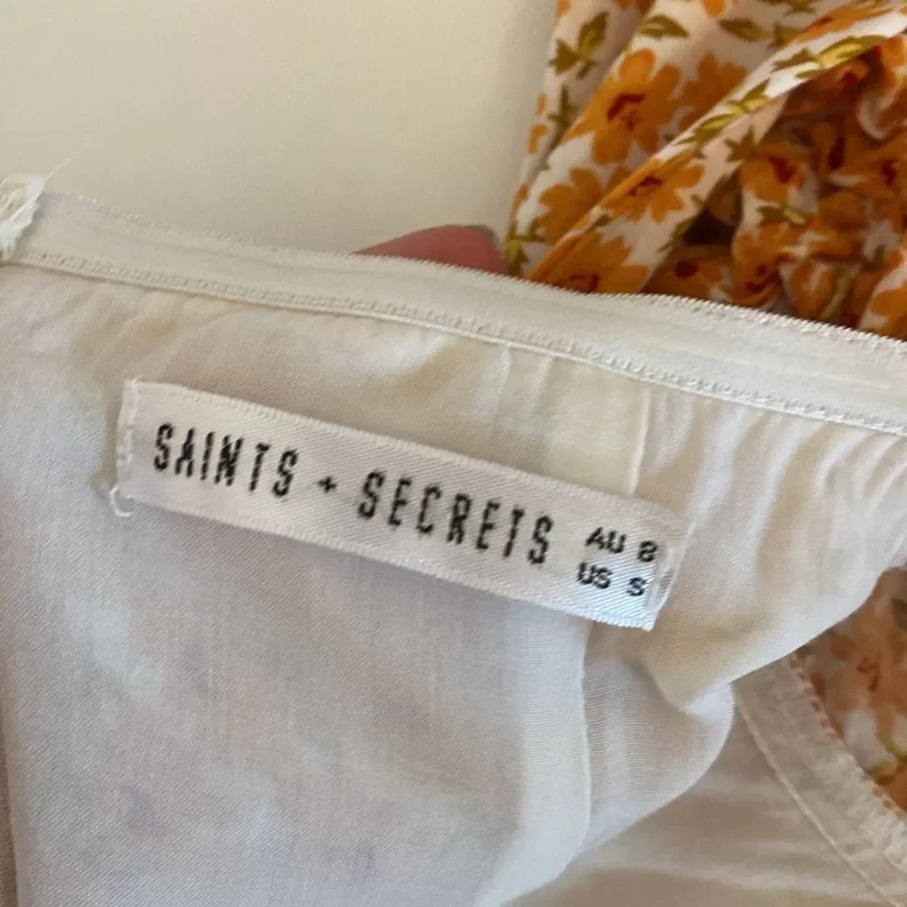 Saints and Secrets Yellow Floral Mini Playsuit / Romper Size Small - Picture 10 of 13